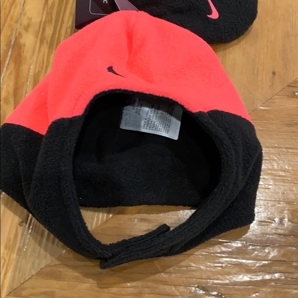 NEW Nike Infant Fleece Hat & Mitten Set - Picture 4 of 5